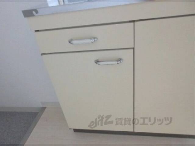 キッチン　下部収納