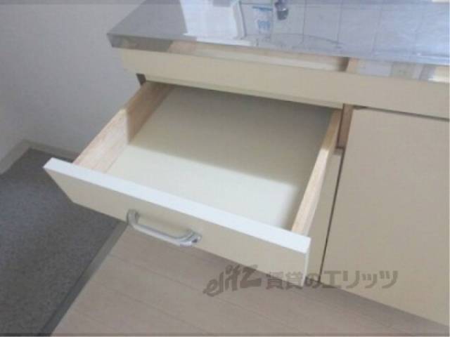 キッチン　下部収納