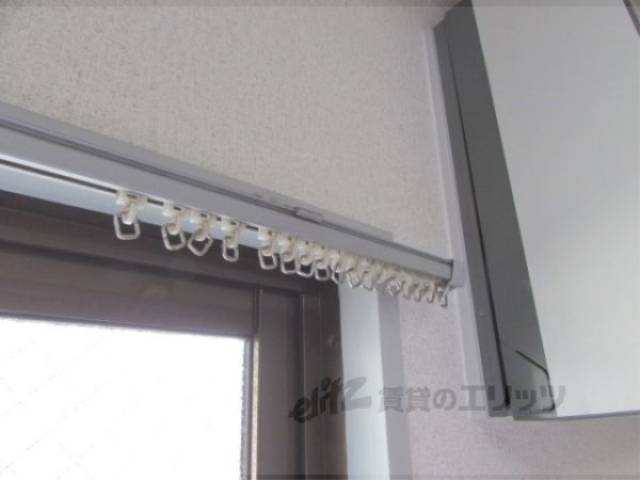 カーテンレール