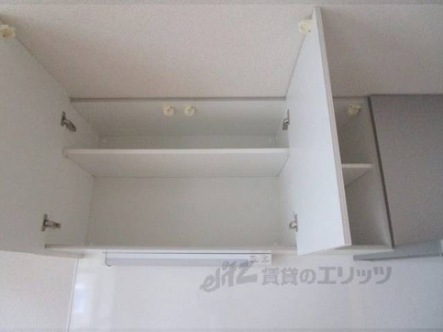 キッチン　上収納