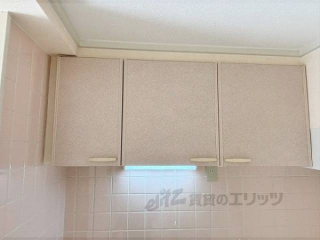 キッチン　上部収納