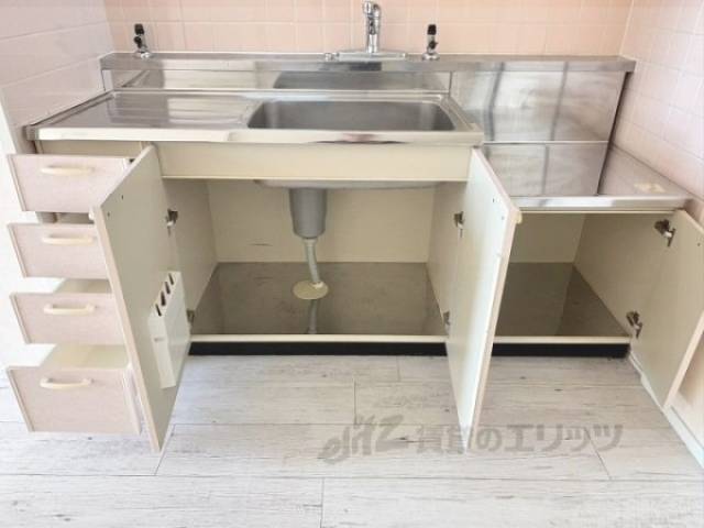 キッチン　下部収納