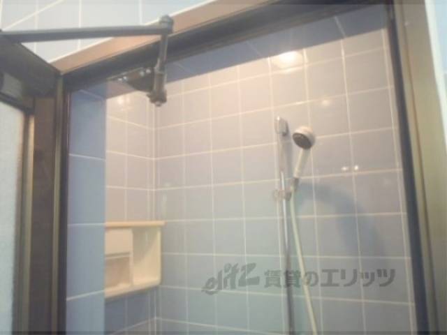 シャワールーム　浴室とは別にシャワールーム有り