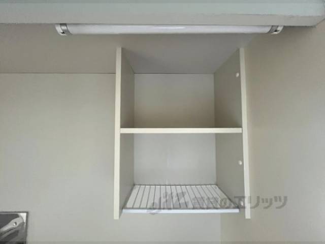 キッチン　上部収納