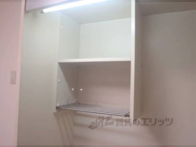 キッチン　キッチン上部棚