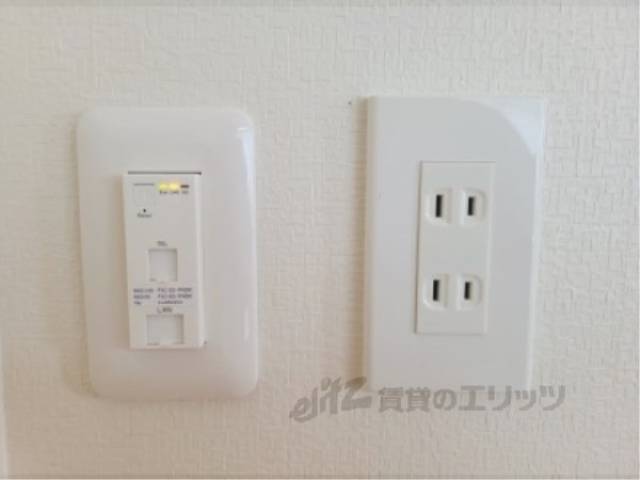 インターネット端子