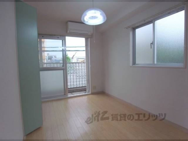 洋室　窓二か所