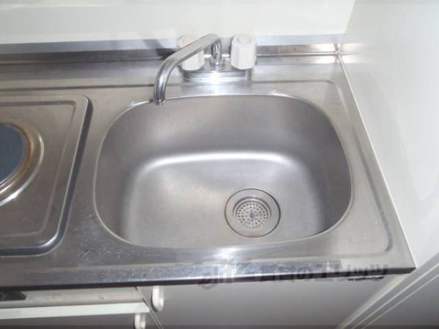 キッチン　電気コンロ付きの使いやすいキッチンです