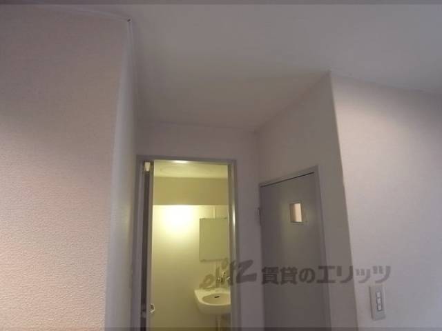 脱衣所　カーテンレーンで仕切れば出来上がり