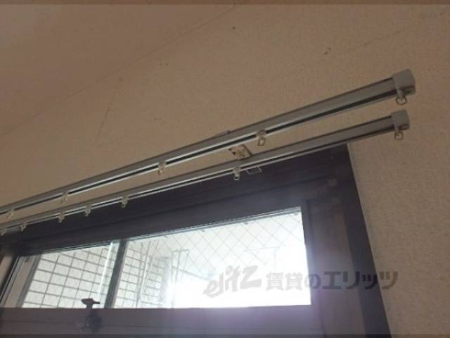 カーテンレール