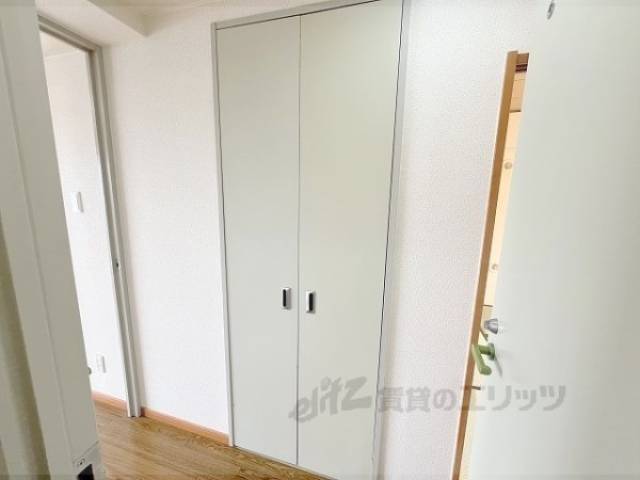 収納　廊下