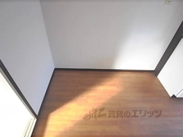 リビング　食器棚置場