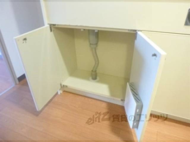 キッチン　キッチン下部収納