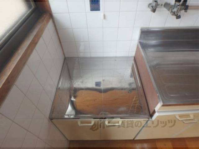 キッチン　コンロ置き場