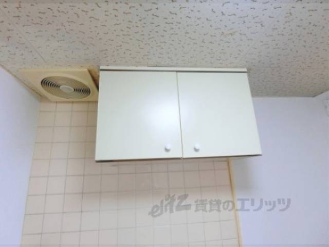 キッチン　上部収納