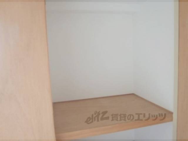 収納　エアコン