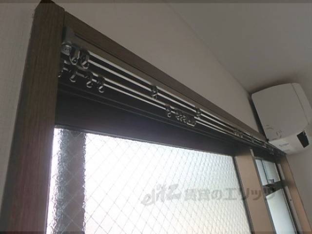 カーテンレール