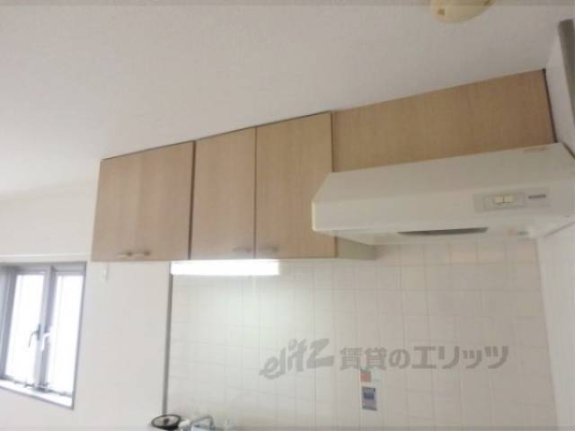 キッチン　キッチン上部収納