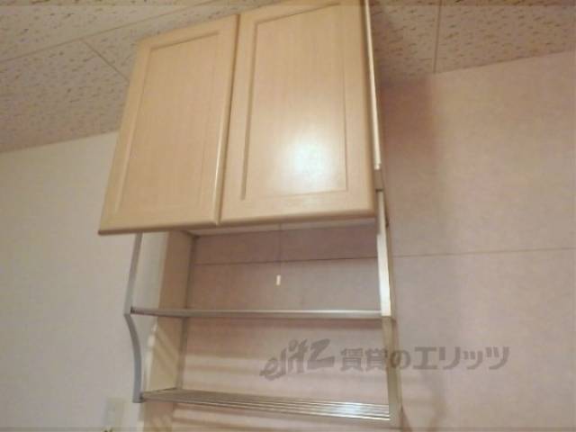 キッチン　キッチン上部収納