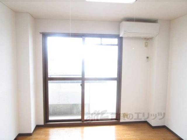 洋室　6帖のお部屋です。
