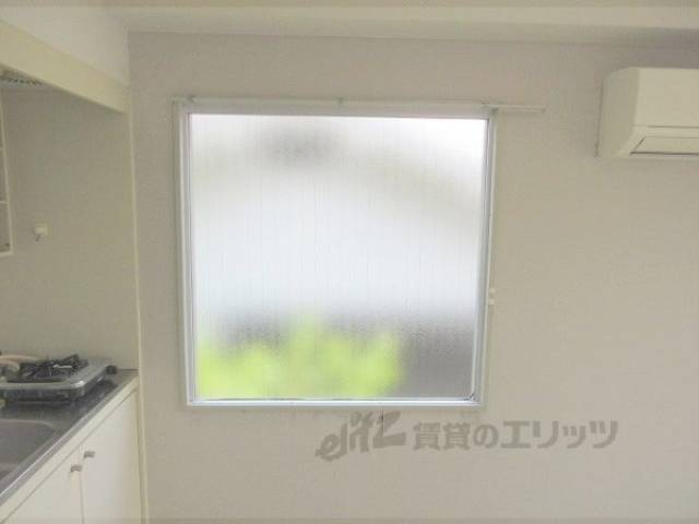 キッチン　窓