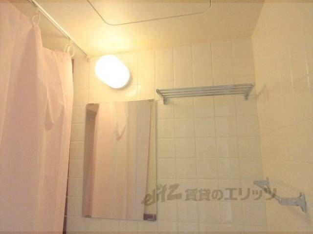 ユニットバス　鏡