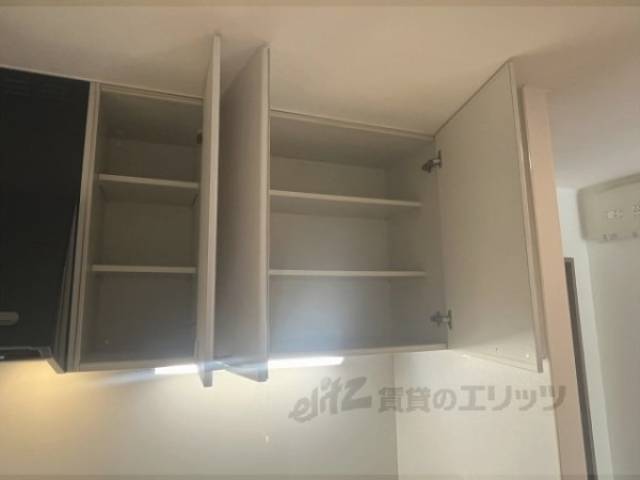 キッチン　上部収納