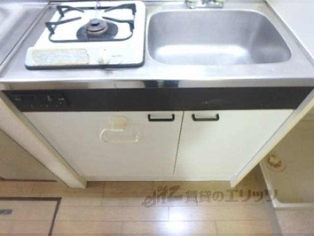 キッチン　キッチン下部収納