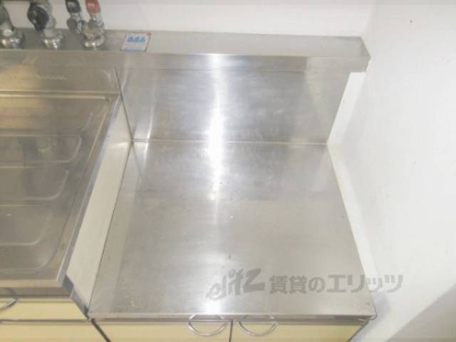 キッチン　コンロ置き場