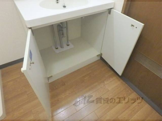 洗面所　下部収納