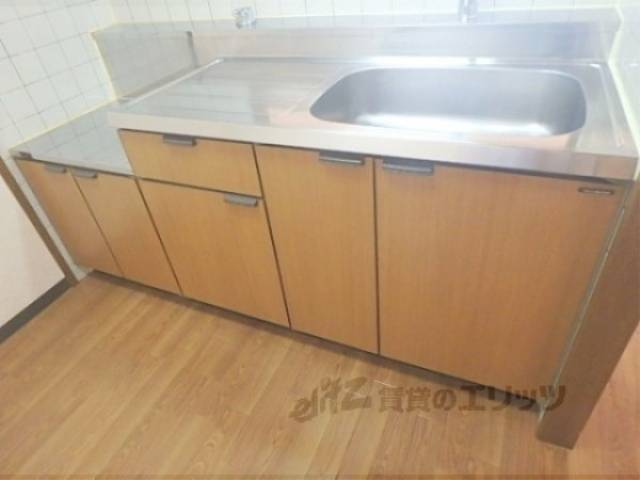 キッチン　下部収納