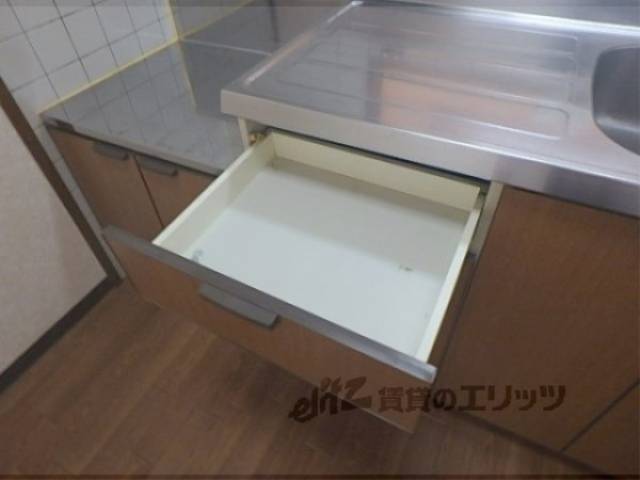 キッチン　下部収納