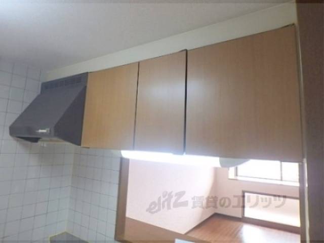 キッチン　上部収納