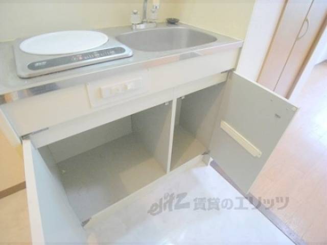 キッチン下部収納