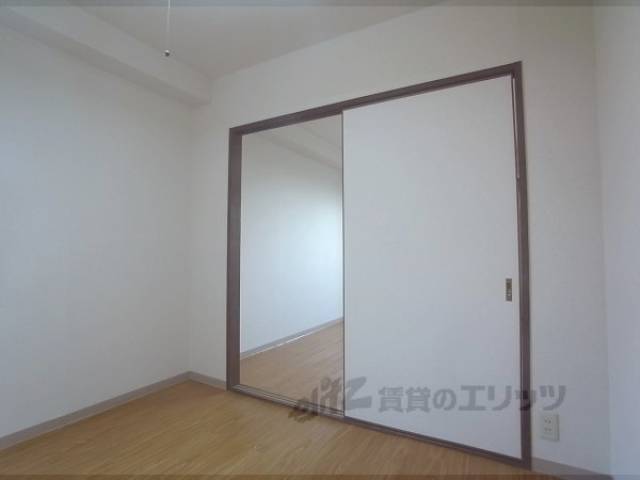 居室　6帖のお部屋です