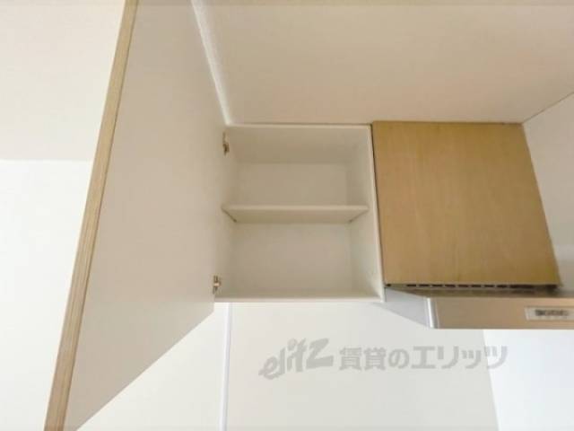 キッチン　収納上