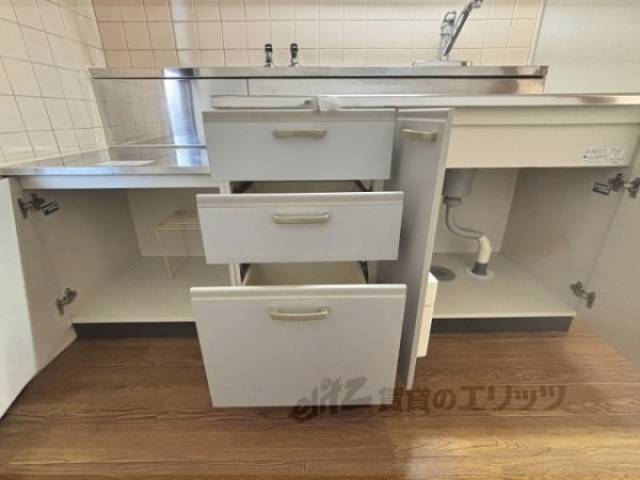 キッチン　下部収納