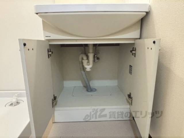 洗面所　下部収納