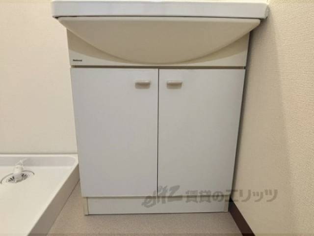 洗面所　下部収納