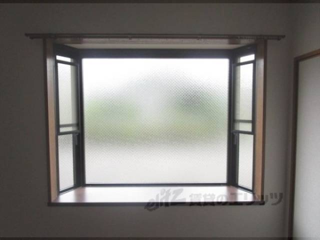 キッチン　出窓