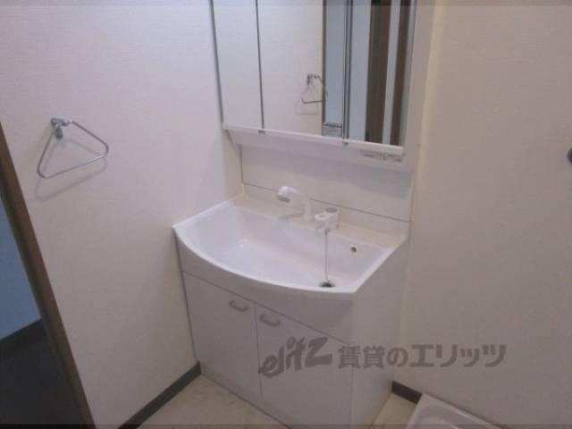 洗面所　独立洗面台