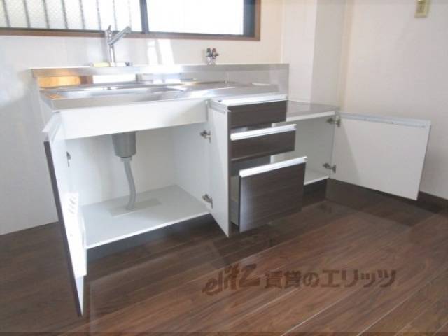 キッチン　収納