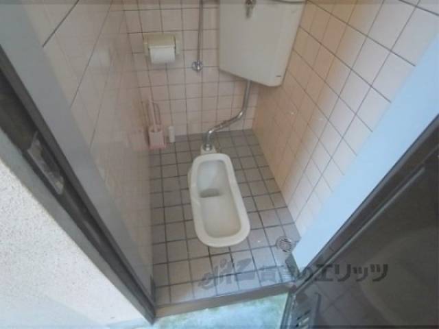 トイレ　1階共同トイレ