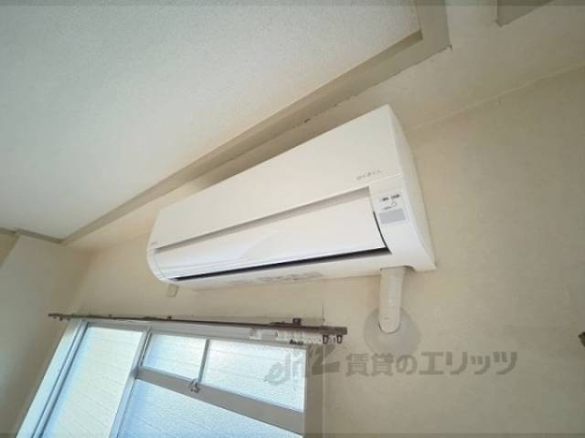 エアコン　リビングエアコン