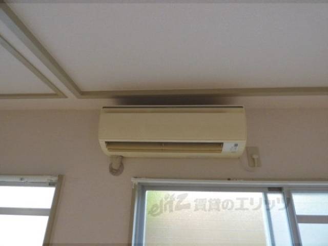 エアコン　リビングエアコン