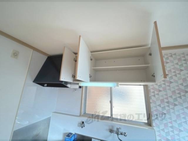 キッチン　キッチン上部収納