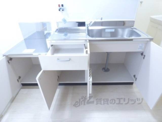 キッチン　キッチン下部収納