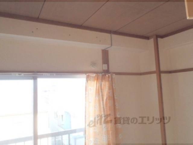 和室　エアコン設置箇所