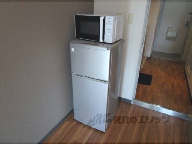 電子レンジ、冷蔵庫