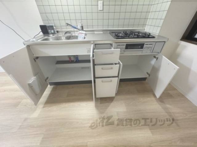 キッチン　キッチン下部収納